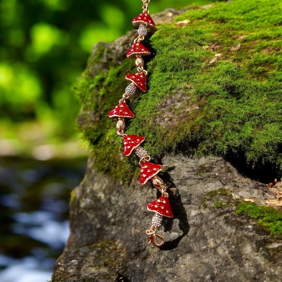 Mushroom bracelet adjustable red and gold enamel bracelet Toadstool rhinestones - Picture 12 of 17